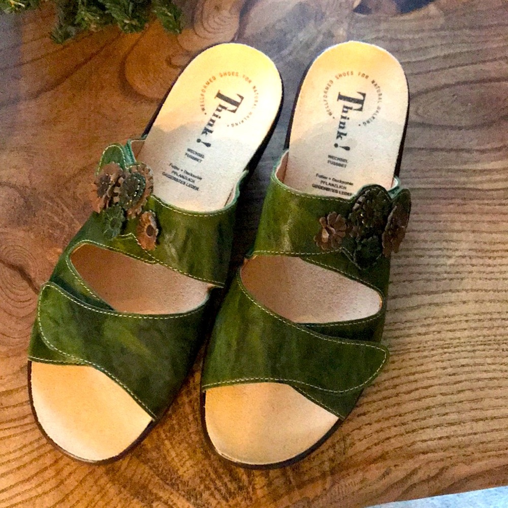 Think! Dress sandal